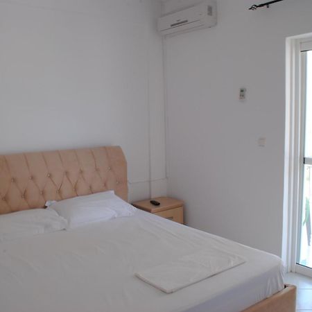Hotel Mikela Ksamil Exterior photo