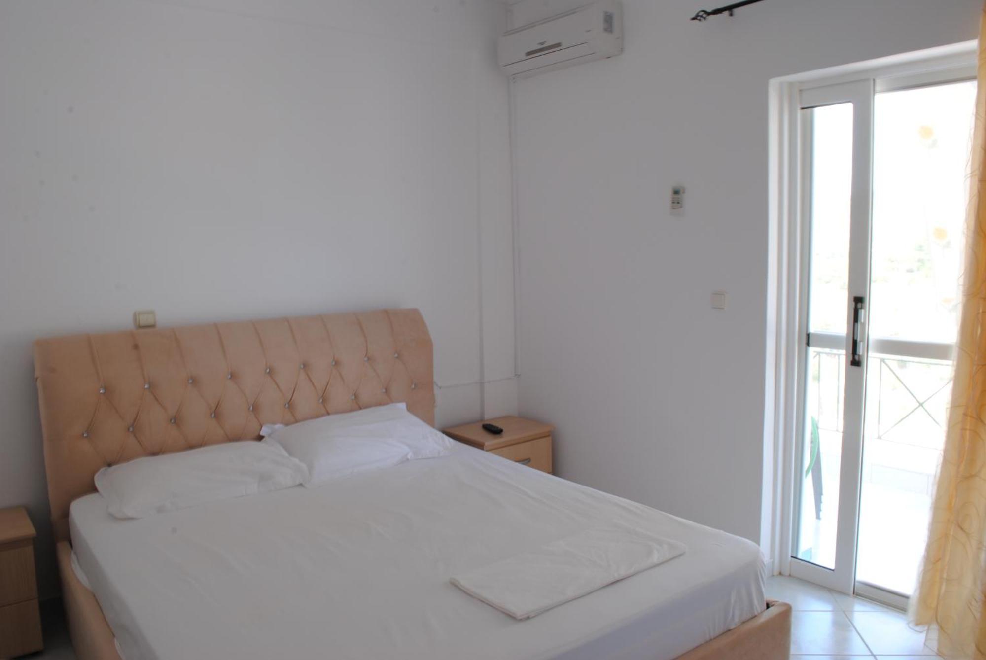 Hotel Mikela Ksamil Exterior photo